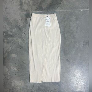 Zara ribbed cream skirt